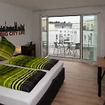 Boardinghouse Henschelstrasse Lejlighedshotel
