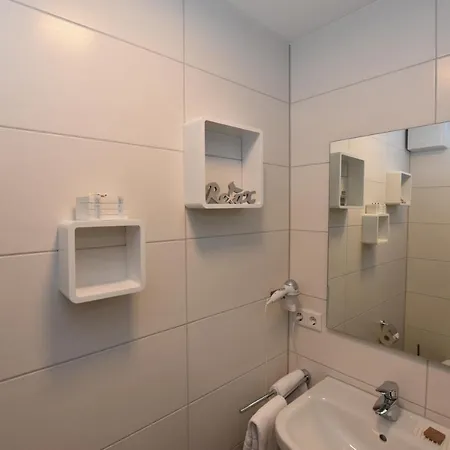 Boardinghouse Henschelstrasse 3*