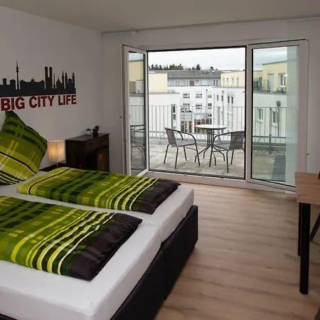 Boardinghouse Henschelstrasse Apart Otel