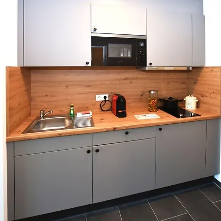 Boardinghouse Henschelstrasse Apart Otel Münih