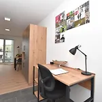 Boardinghouse Henschelstrasse Apart Otel
